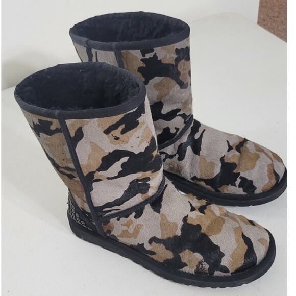 Ugg Boots Womens 8 Rowland Camo Calf Hair Leather Sheepskin Studded Boots RARE
